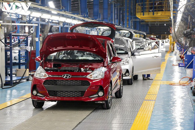 vov_anh1_2__camj_borq