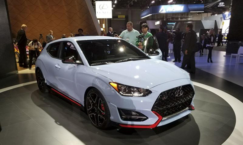 2019-hyundai-veloste-62-800x0w-2467-1516293157-193