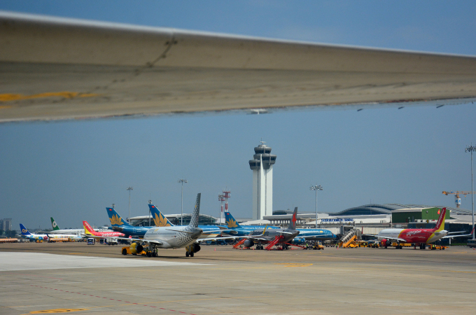 giá vé tăng cao