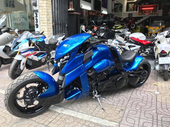 'Khung long' V-Rex Travertson thu 4 ve Viet Nam, gia don doan hon 2 ty hinh anh 1 