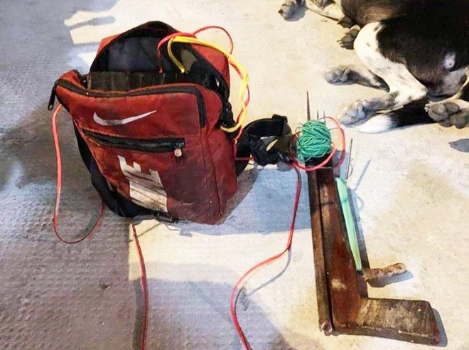 Nhom trom cho dung hung khi chong tra cong an khi bi truy duoi hinh anh 2 