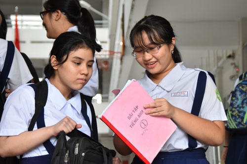 Tuyen sinh lop 10 - nhieu noi thi to hop hinh anh 1 thi_lop_10.jpg