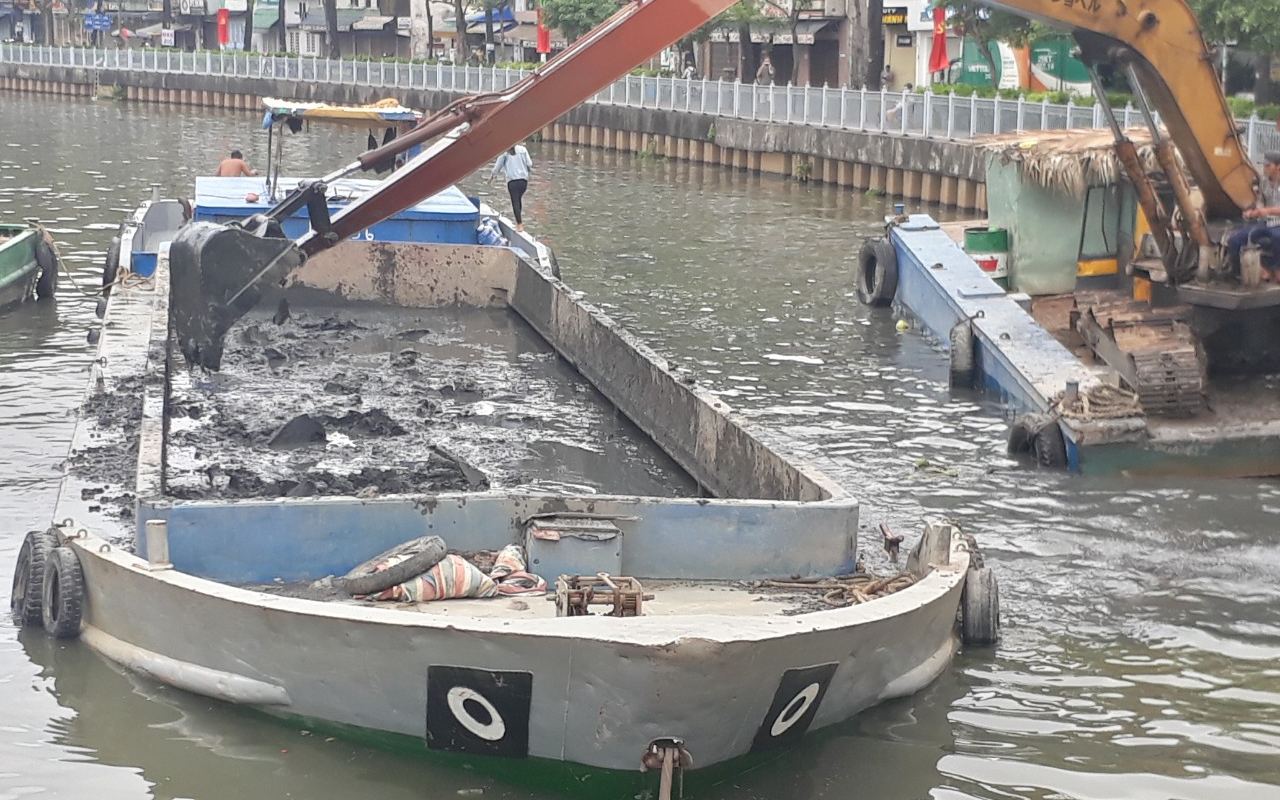 Những thách thức môi trường trong vận tải thủy nội địa