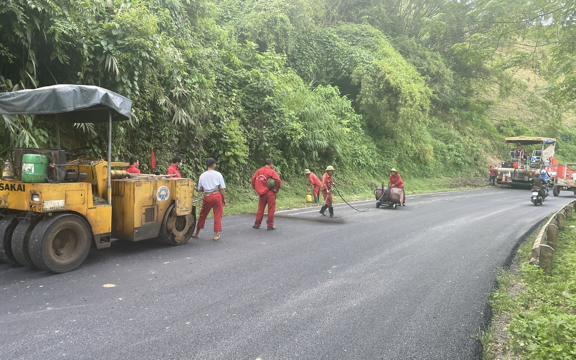 Cần cơ chế giám sát, hậu kiểm đường ủy thác địa phương bảo trì