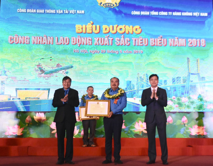 Rạng ngời những tấm gương lao động tiêu biểu