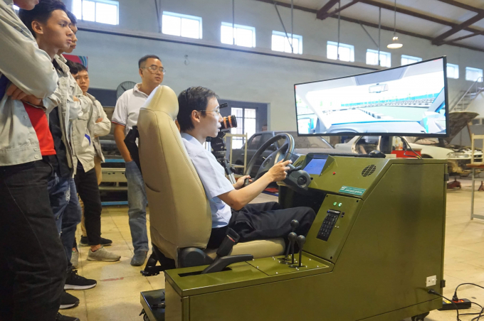 Cabin tập lái điện tử - giải pháp công nghệ 4.0 trong đào tạo SHLX