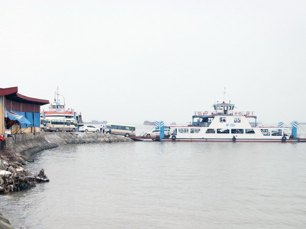 Phân luồng, chống ùn tắc tại khu vực bến phà Gót